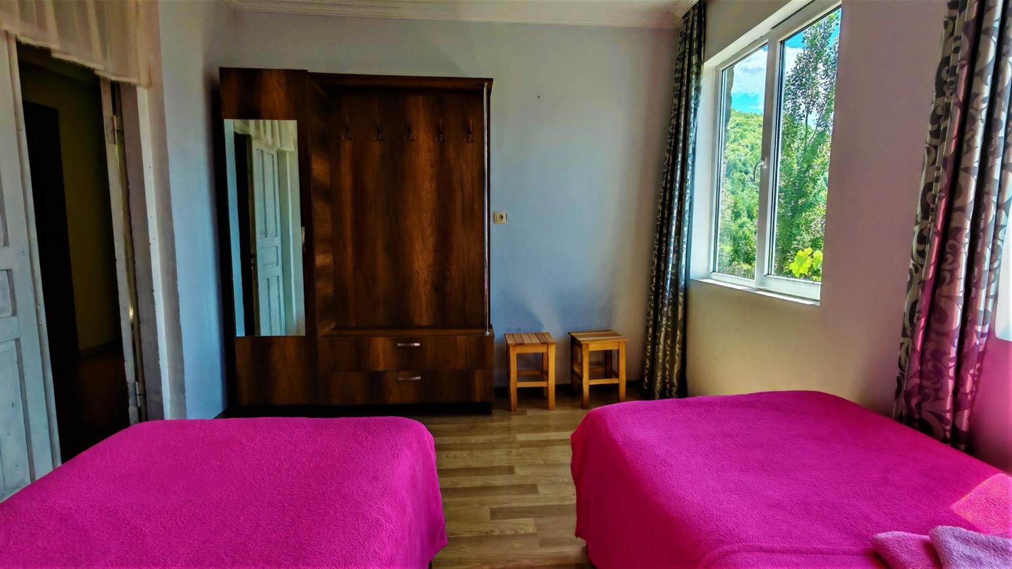 Gujejiani Guest House Mestia Eksteriør billede